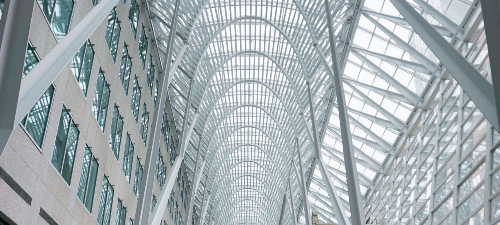 铱耐特防尘抗污自清洁涂层，应用于建筑外墙场景展示
